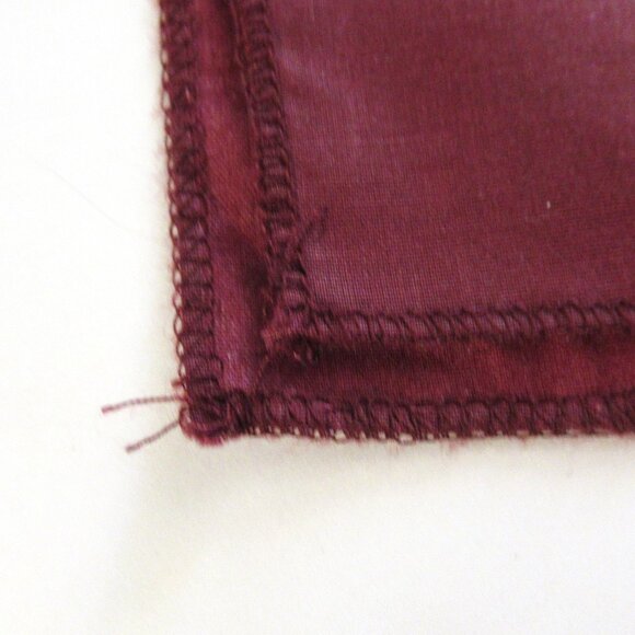 Les Foulards D'Henriette Women Scarf Maroon Floral Vintage USA Square 28.8" - Picture 8 of 9